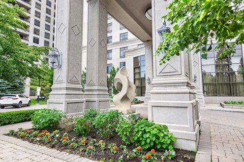 Photo 1 at 914 - 9245 Jane Street, Maple, Vaughan