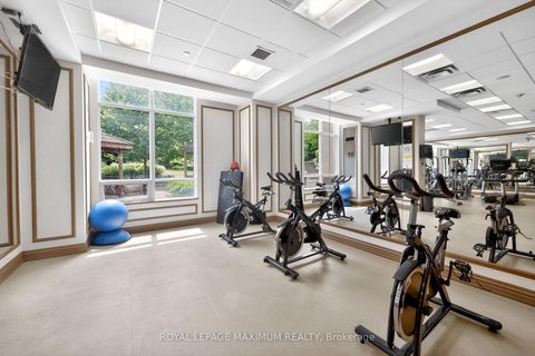 Photo 35 at 914 - 9245 Jane Street, Maple, Vaughan