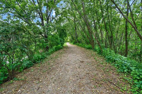 Photo 47 at 914 - 9245 Jane Street, Maple, Vaughan