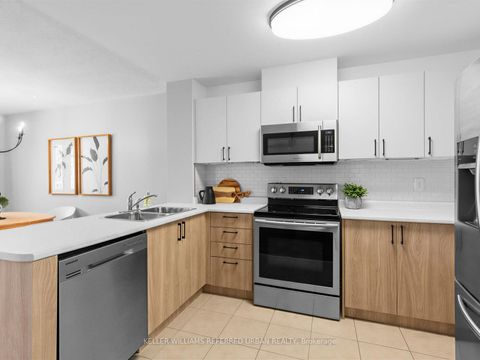 Photo 10 at 5 Caserta Street, Historic Lakeshore Communities, Georgina