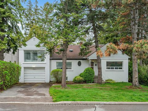 Photo 2 at 228 Pemberton Avenue, Newtonbrook East, Toronto