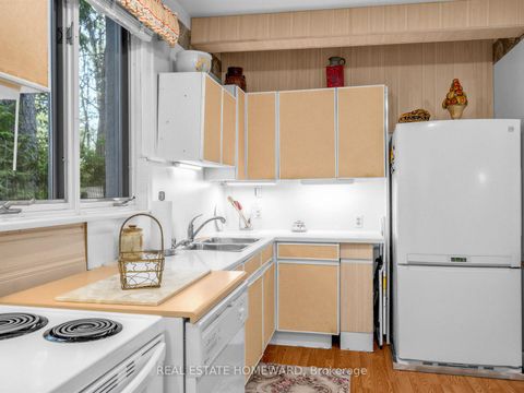 Photo 7 at 228 Pemberton Avenue, Newtonbrook East, Toronto