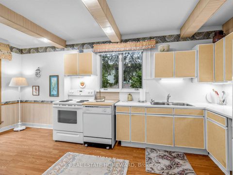 Photo 9 at 228 Pemberton Avenue, Newtonbrook East, Toronto
