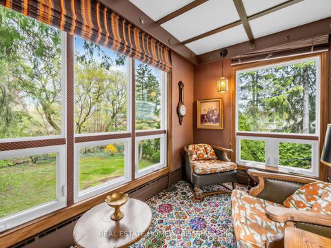 Photo 22 at 228 Pemberton Avenue, Newtonbrook East, Toronto