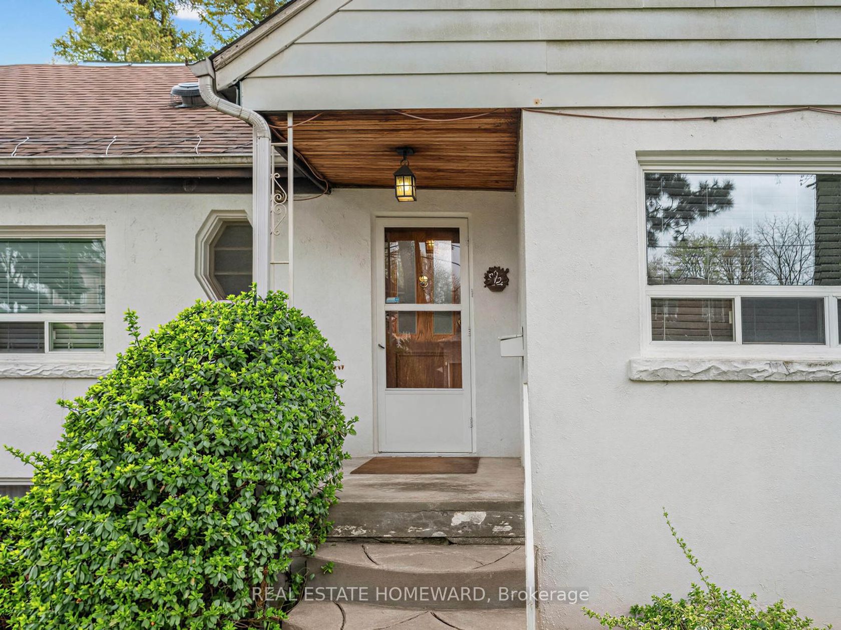 228 Pemberton Avenue, Newtonbrook East, Toronto 