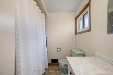 Photo 39 at 12 Ormskirk Court, Swansea, Toronto