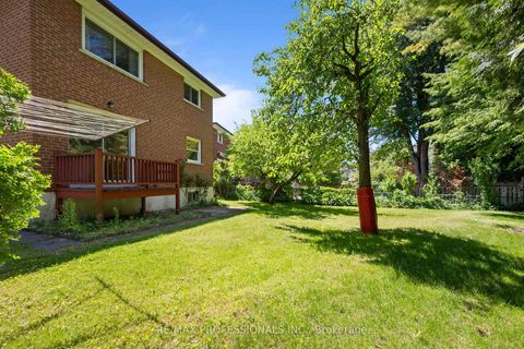 Photo 48 at 12 Ormskirk Court, Swansea, Toronto