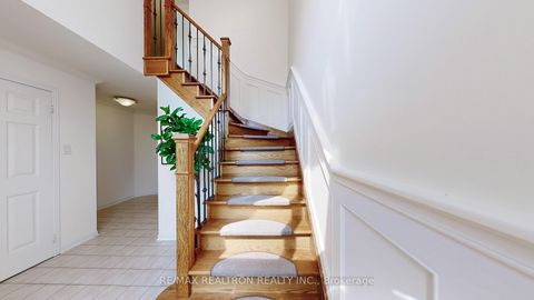 Photo 2 at 9 Cranston Manor Court, Guildwood, Toronto