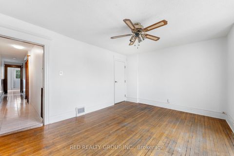 Photo 13 at 89 Beatrice Street, Bellwoods, Toronto
