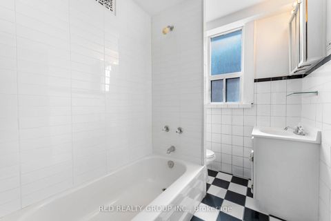 Photo 16 at 89 Beatrice Street, Bellwoods, Toronto