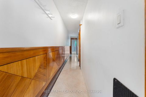 Photo 21 at 89 Beatrice Street, Bellwoods, Toronto