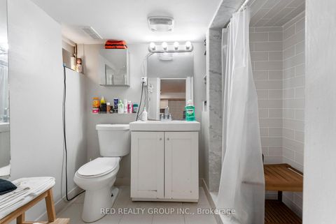 Photo 26 at 89 Beatrice Street, Bellwoods, Toronto