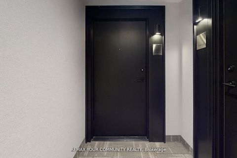 Photo 4 at 1005 - 125 Redpath Avenue, Mount Pleasant East, Toronto
