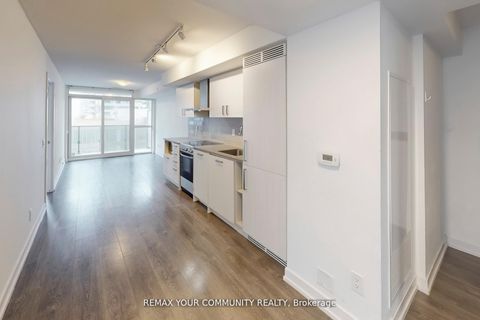 Photo 6 at 1005 - 125 Redpath Avenue, Mount Pleasant East, Toronto