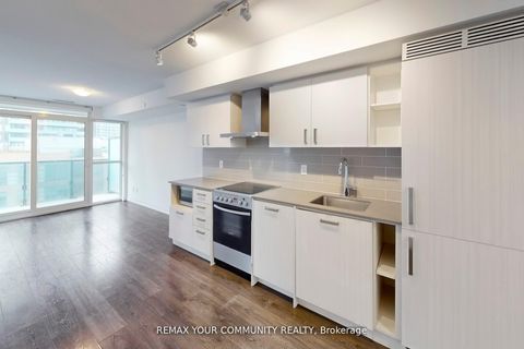 Photo 13 at 1005 - 125 Redpath Avenue, Mount Pleasant East, Toronto