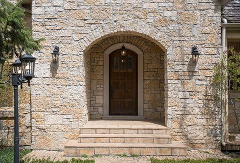 Photo 10 at 14 St Margarets Drive, York Mills, Toronto