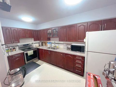 Photo 4 at 303 - 2050 Bridletowne Circle, L'Amoreaux, Toronto