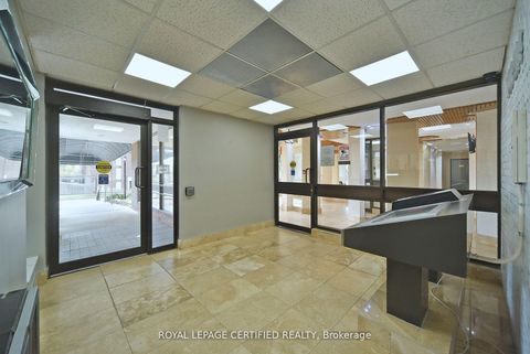Photo 4 at 905 - 20 Gilder Drive, Eglinton East, Toronto