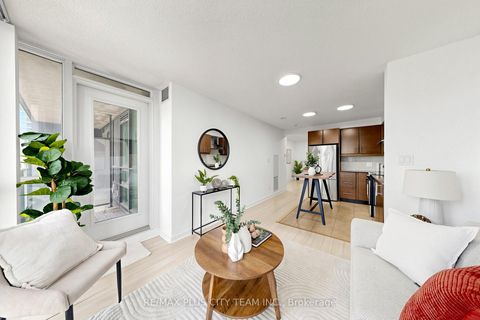 Photo 9 at 1206 - 18 Harbour Street, Waterfront Communities C1, Toronto
