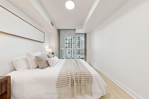 Photo 17 at 1206 - 18 Harbour Street, Waterfront Communities C1, Toronto