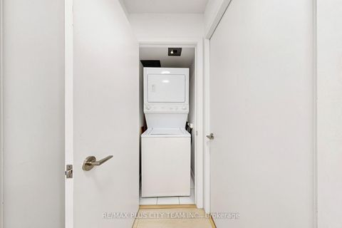 Photo 24 at 1206 - 18 Harbour Street, Waterfront Communities C1, Toronto