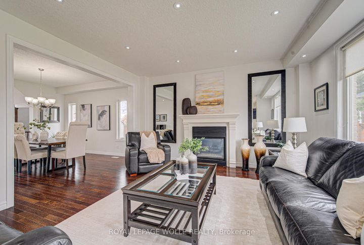 Photo 8 at 37 Davinci Boulevard, Carpenter, Hamilton