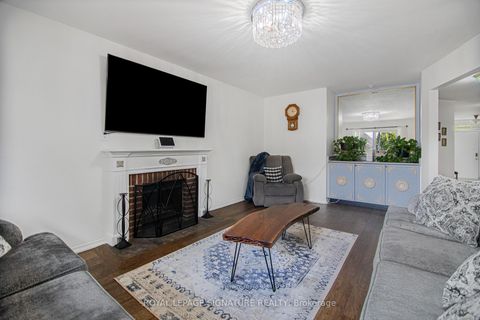 Photo 5 at 432 Alex Doner Drive, Glenway Estates, Newmarket