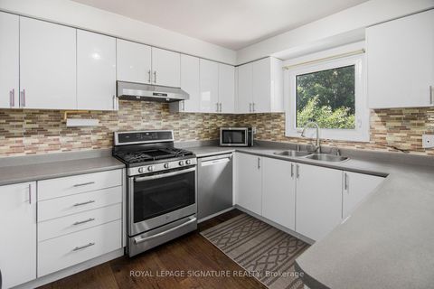 Photo 8 at 432 Alex Doner Drive, Glenway Estates, Newmarket