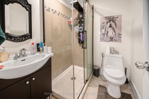 Photo 33 at 432 Alex Doner Drive, Glenway Estates, Newmarket