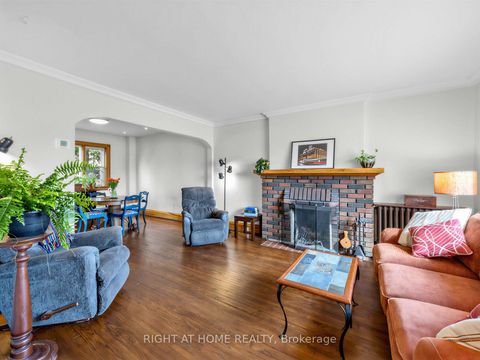 Photo 3 at 26 Maryland Boulevard, Crescent Town, Toronto