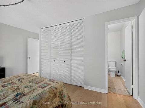 Photo 11 at 636 - 636 Adelaide Street W, Waterfront Communities C1, Toronto