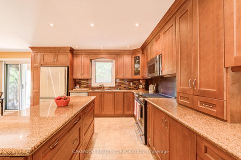 Photo 10 at 486 Greenock Drive, Maple, Vaughan