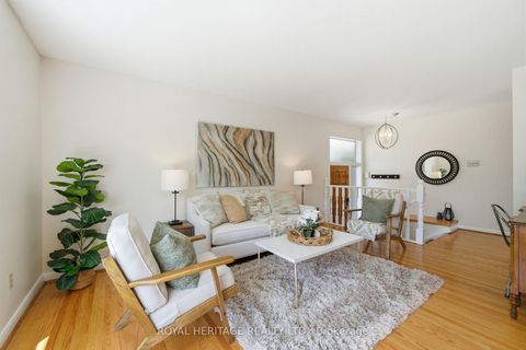 Photo 4 at 15 Golfhaven Drive, Woburn, Toronto