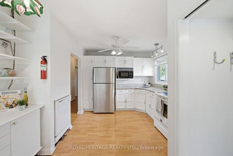 Photo 9 at 15 Golfhaven Drive, Woburn, Toronto