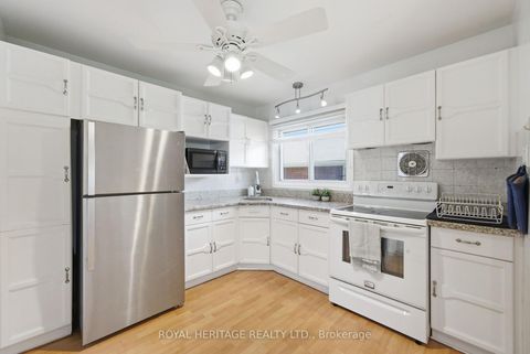 Photo 11 at 15 Golfhaven Drive, Woburn, Toronto