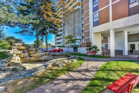 Photo 2 at 107 - 541 Blackthorn Avenue, Eglinton West, Toronto