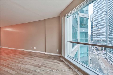 Photo 11 at 1706 - 10 Yonge Street, Waterfront Communities C1, Toronto