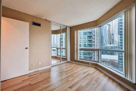 Photo 16 at 1706 - 10 Yonge Street, Waterfront Communities C1, Toronto