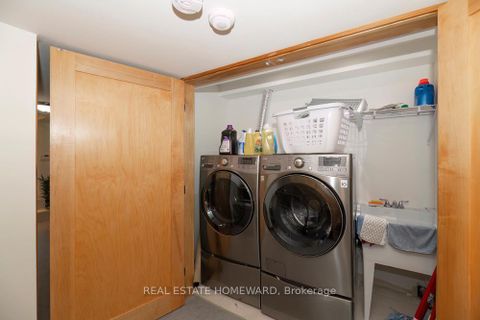 Photo 25 at 136 Spruce Street, South St. James Town, Toronto