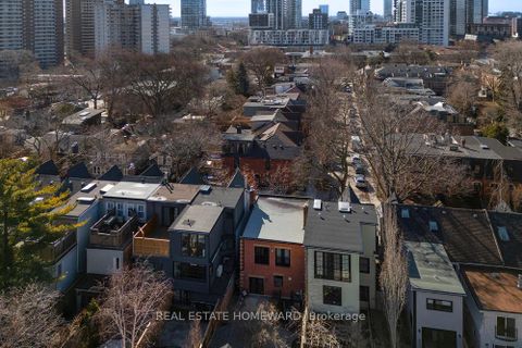 Photo 31 at 136 Spruce Street, South St. James Town, Toronto