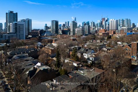Photo 33 at 136 Spruce Street, South St. James Town, Toronto