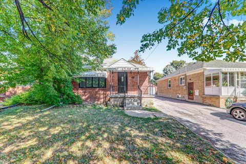 Photo 1 at 147 Lilian Drive, Maryvale, Toronto