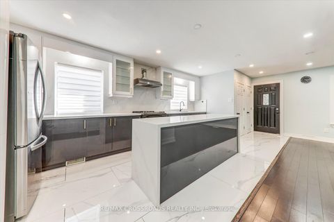 Photo 7 at 147 Lilian Drive, Maryvale, Toronto