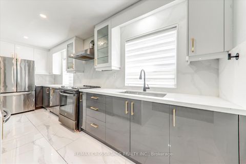 Photo 9 at 147 Lilian Drive, Maryvale, Toronto