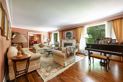 Photo 7 at 176 Old Yonge Street, Windfields, Toronto