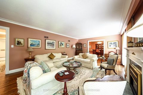 Photo 8 at 176 Old Yonge Street, Windfields, Toronto