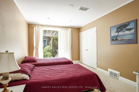 Photo 37 at 176 Old Yonge Street, Windfields, Toronto