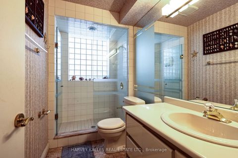 Photo 41 at 176 Old Yonge Street, Windfields, Toronto