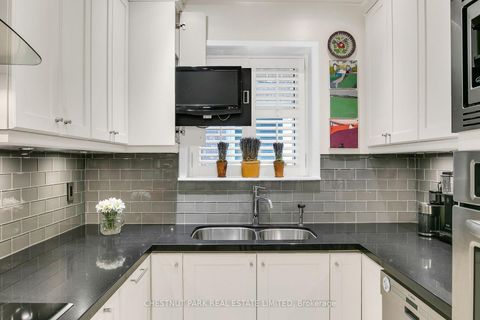 Photo 17 at 7B Clarendon Avenue, Casa Loma, Toronto