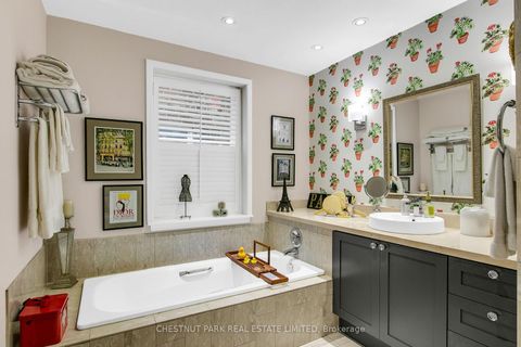 Photo 23 at 7B Clarendon Avenue, Casa Loma, Toronto